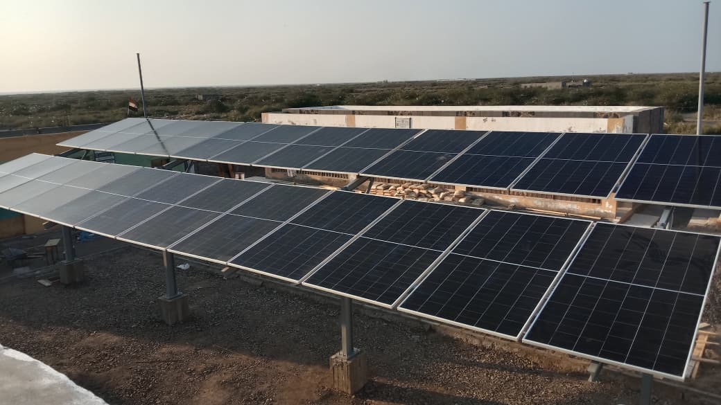 تنفيذ مشاريع طاقة شمسية لدعم المرافق الخدمية وتعزيز الاستدامة